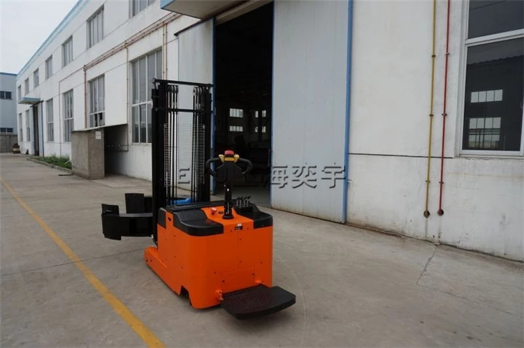平衡重全電動(dòng)翻轉(zhuǎn)夾抱搬運(yùn)車