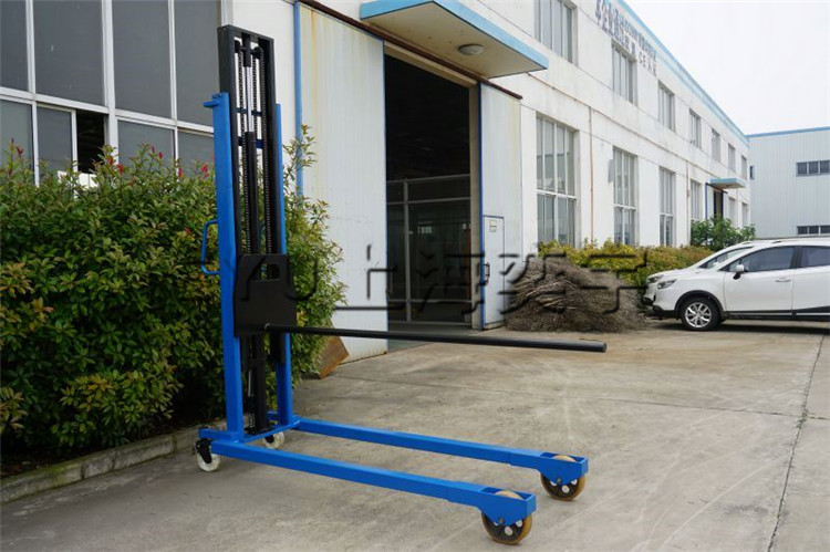 手動(dòng)圓棒型紙筒堆高車
